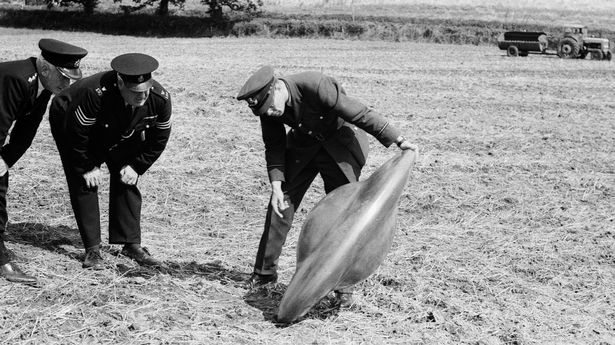 Six flying saucers generated an emergency response