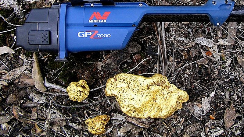 A massive 4.1KG gold nugget has been unearthed in central Victoria’s Golden Triangle, a historical region that once inspired Australia’s first Gold Rush period in the 1850s.