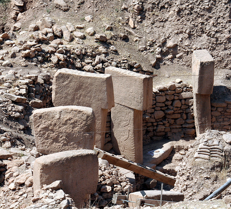 T-shaped pillars in Göbekli Tepe