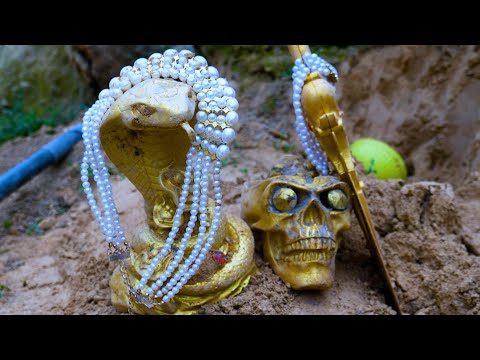 Treasure Hunting: Dig for the Golden Snake and Explore the Mysterious Treasure - YouTube