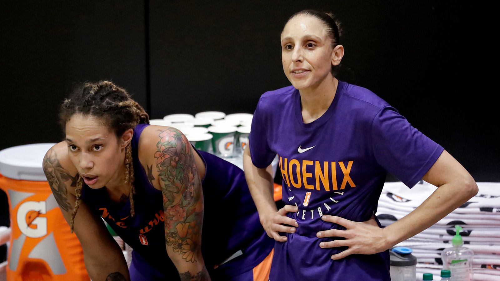 Diana Taurasi and Brittney Griner Are the W.N.B.A.'s Iconic Duo. Don't  Wait. - The New York Times