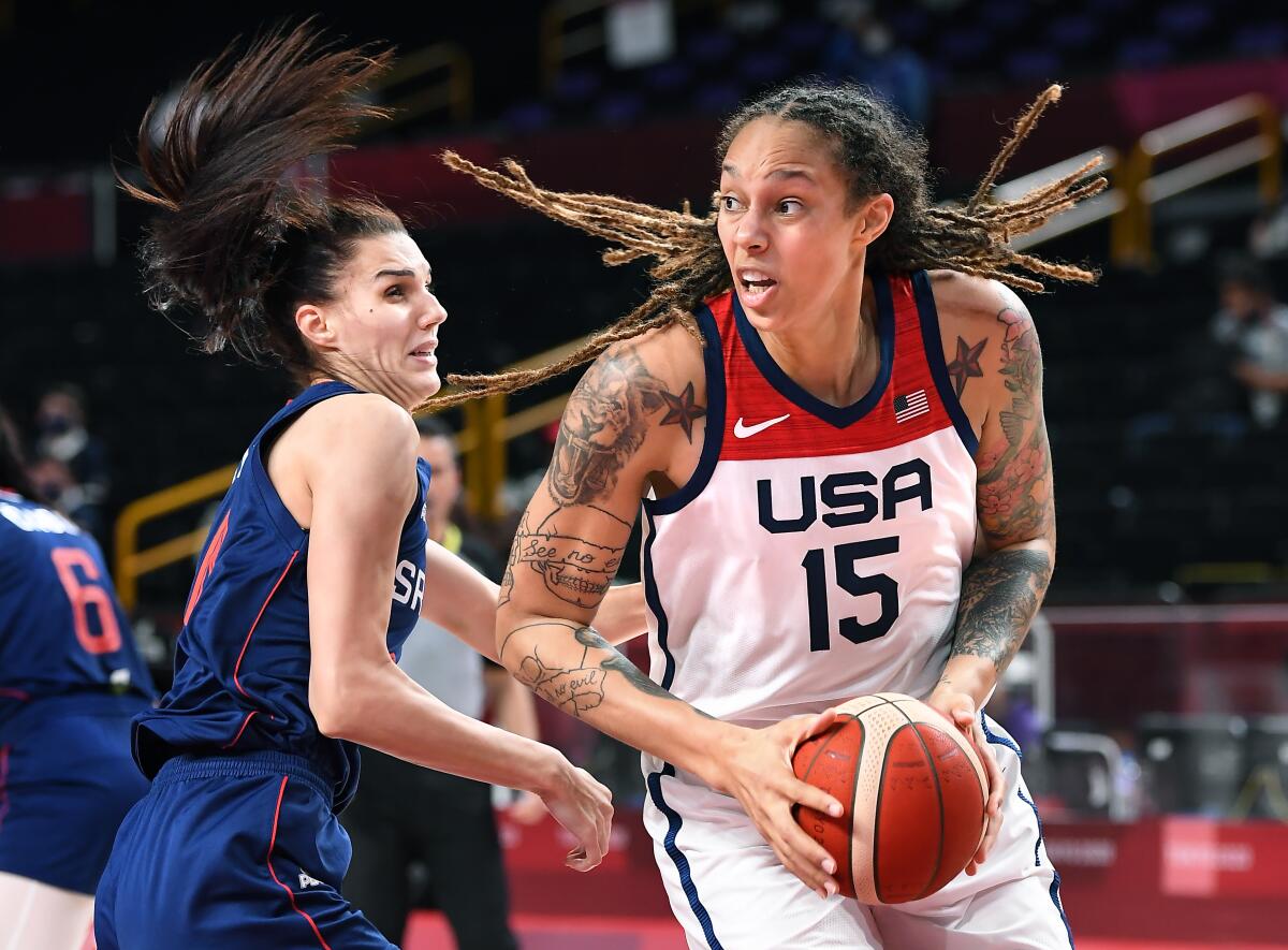 Olympics: U.S. women's basketball advances to gold-medal game - Los Angeles Times