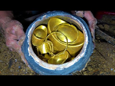 Discovered a jar full of gold ingots in an old house that had been abandoned for decades - YouTube