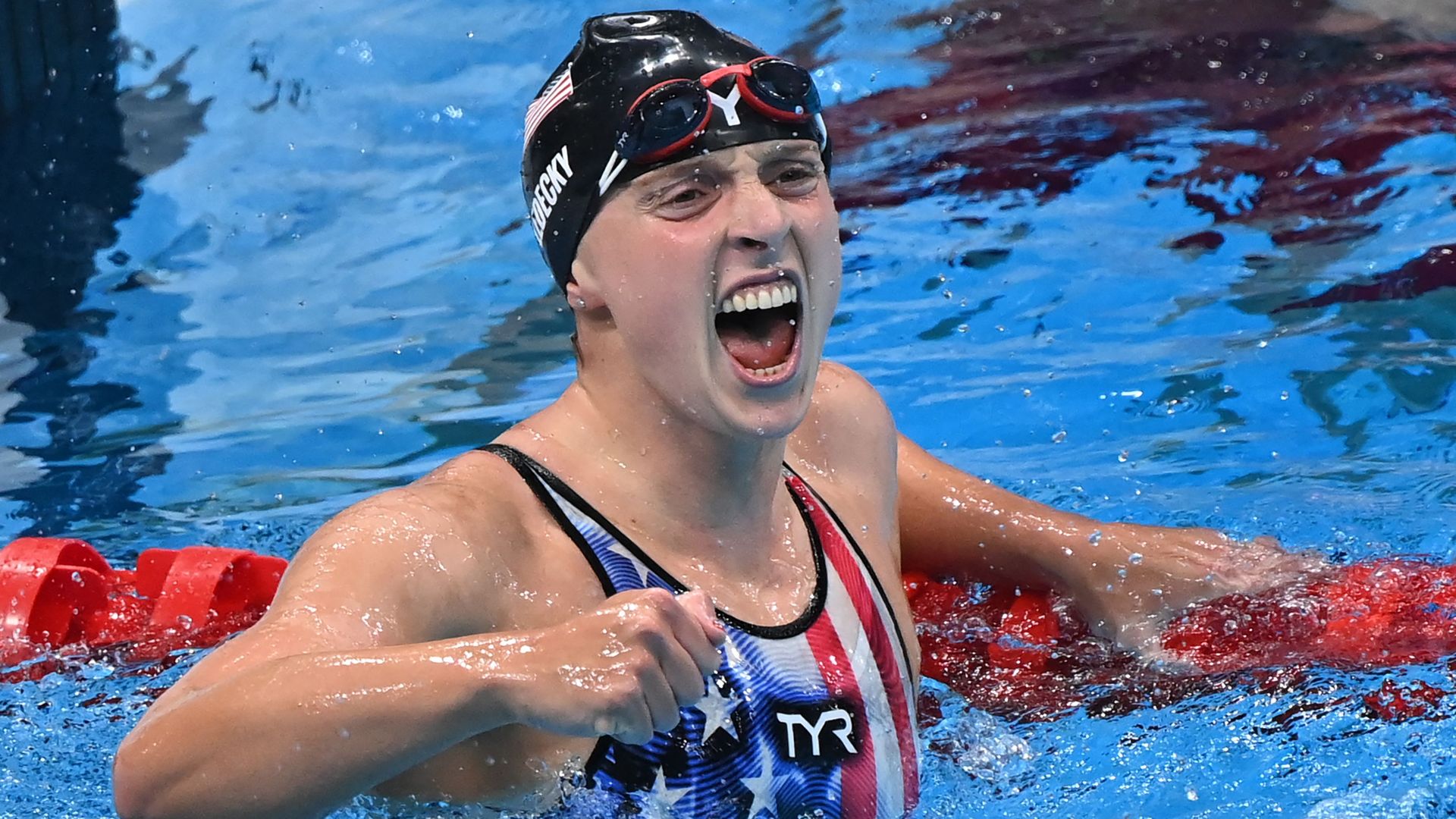 Katie Ledecky wins gold in first women's 1500m freestyle