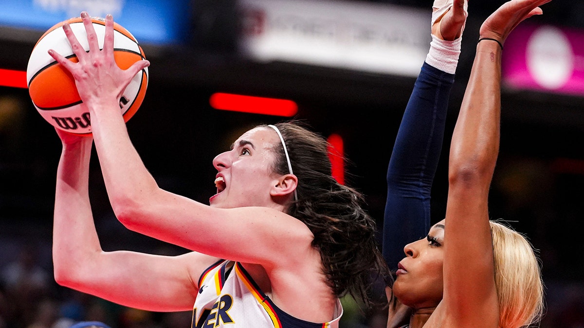 Caitlin Clark laid out by Alyssa Thomas in Fever's win over Sun | Fox News