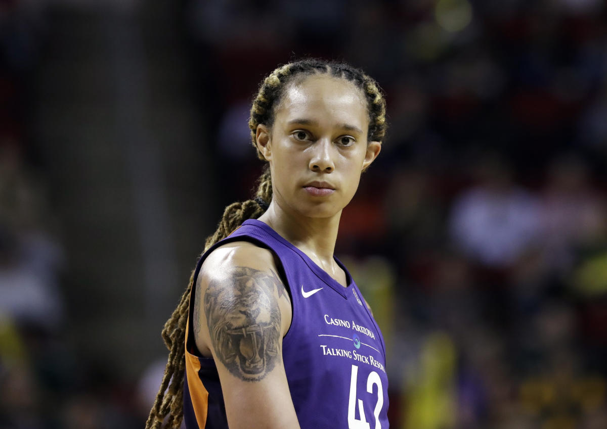 Brittney Griner won't be on floor for national anthem - Yahoo Sports